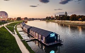 New Port Apartments On The River